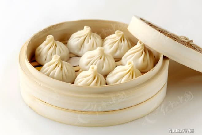 Baozi À La Vapeur / Steamed Baozi (6 Mcx/Pcs) / 小笼包